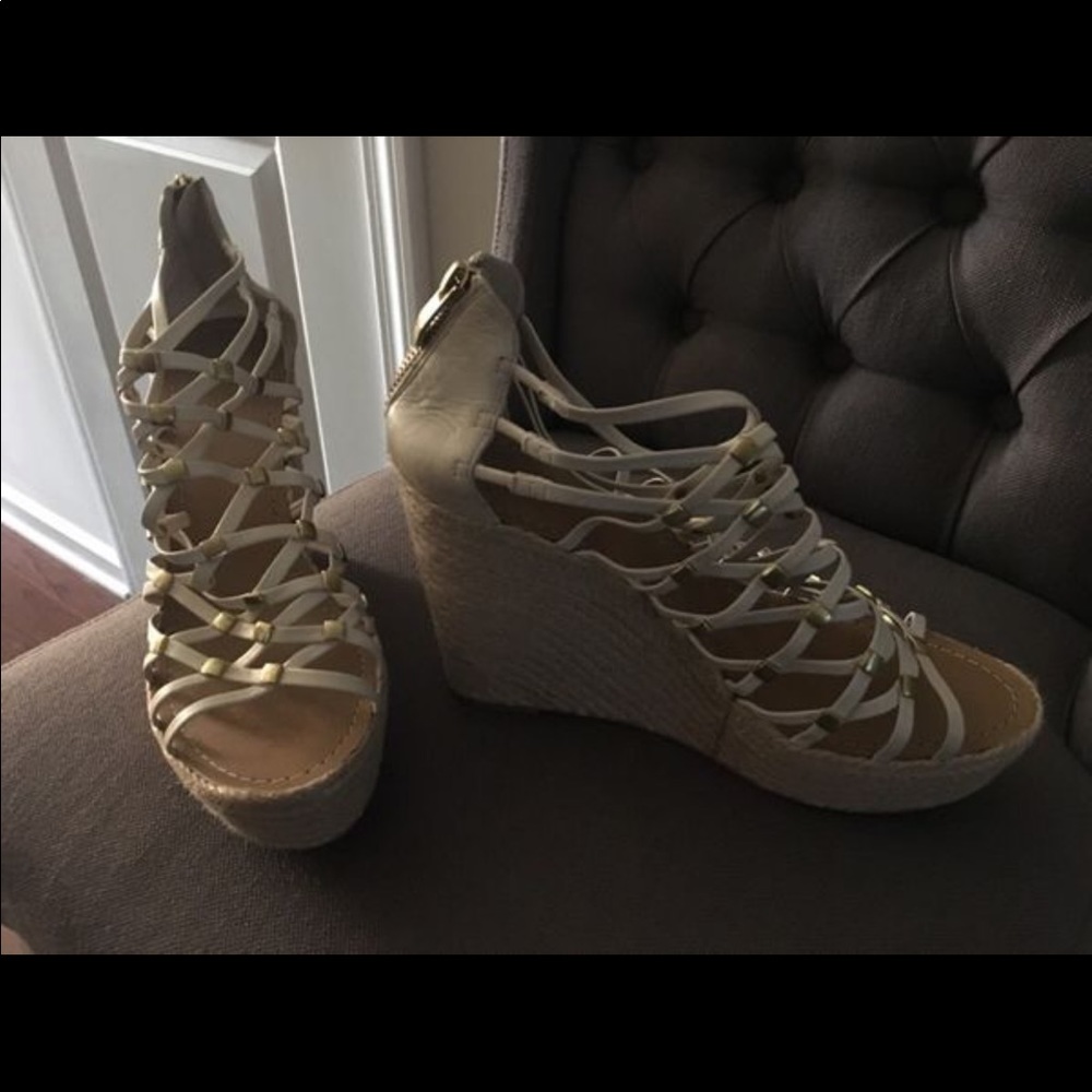 Vince Camuto Wedges